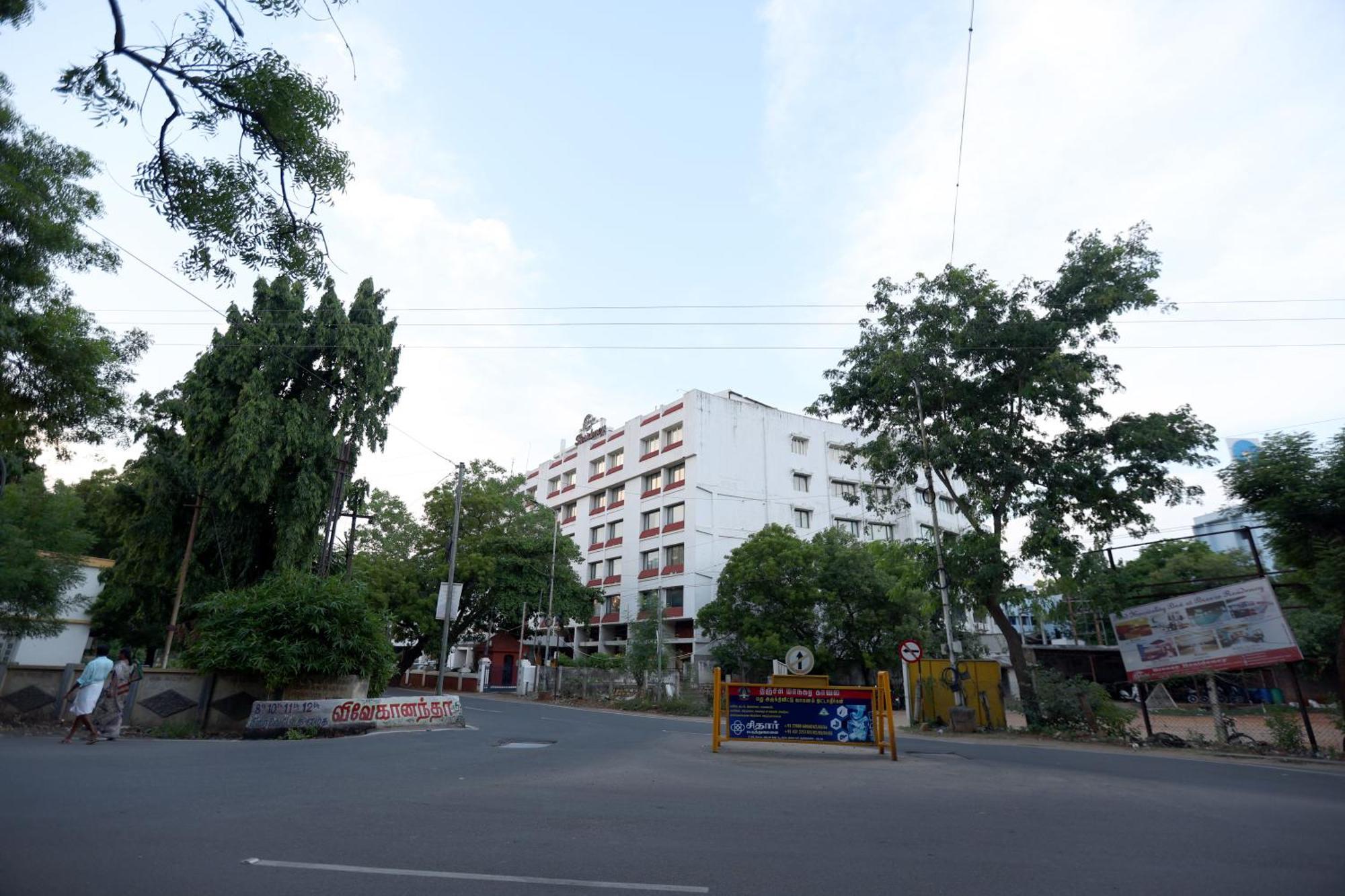 Breeze Residency Hotel Tiruchirappalli Exterior photo